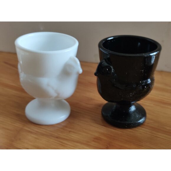 Vintage French Black and White Glass Chicken eggcup set - Picture 7 of 8